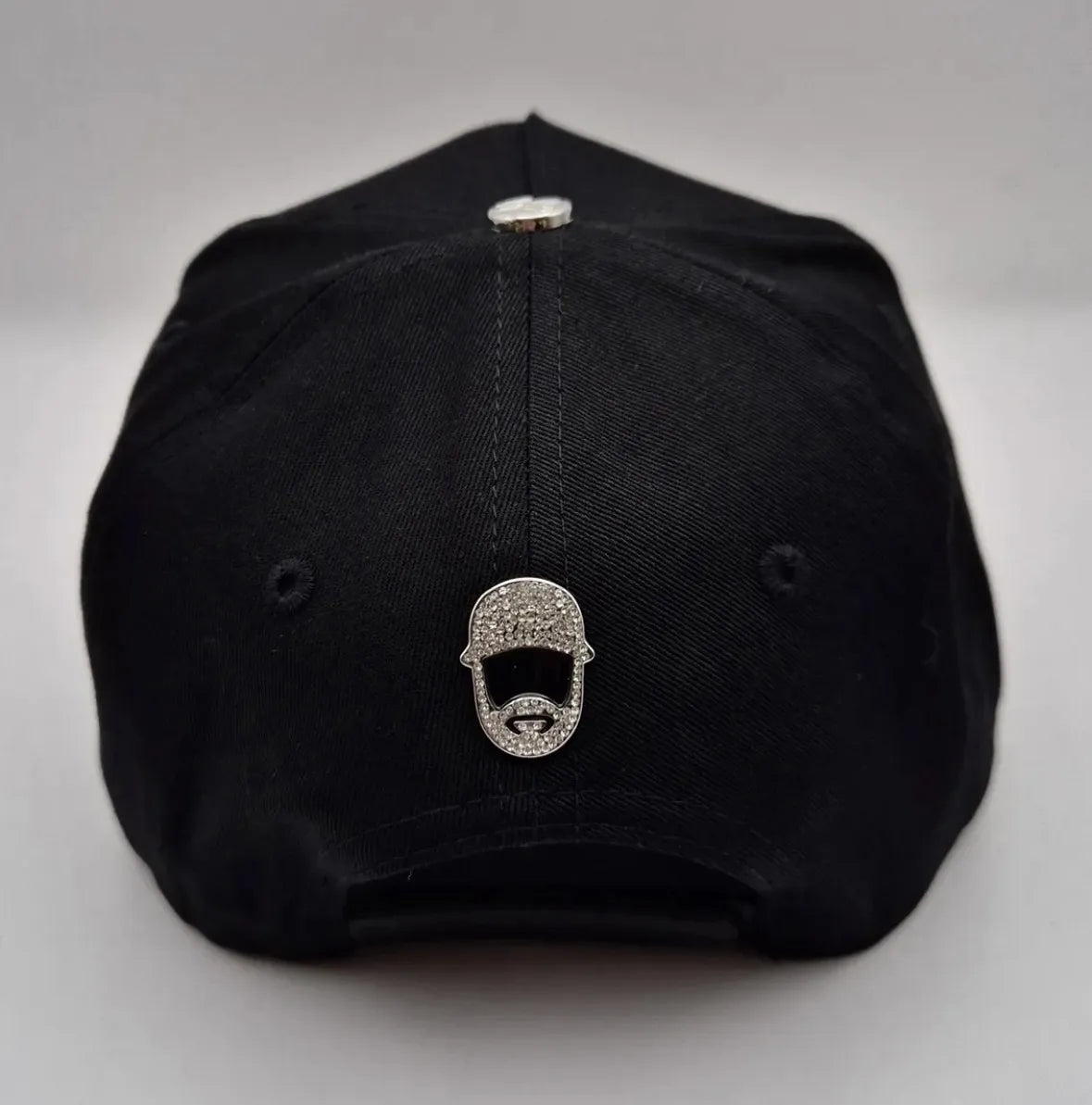 Barbas Hats 77 X Fuerza Regida